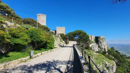 Erice al tramonto e Trapani centro storico