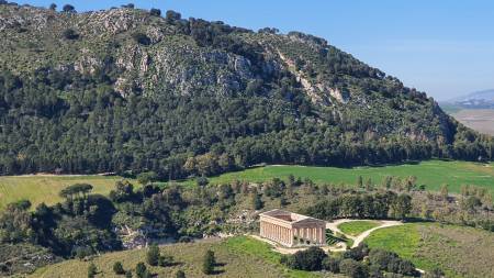 Erice Borgo Antico, Segesta, Parco Archeologico e le Saline