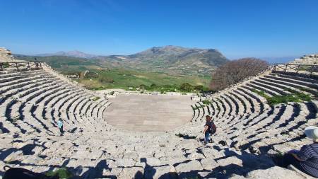 Erice Borgo Antico, Segesta, Parco Archeologico e le Saline