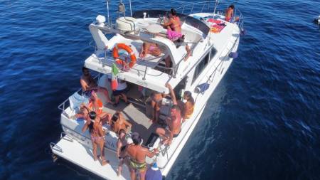 Escursione a Favignana e Levanzo in Yacht 