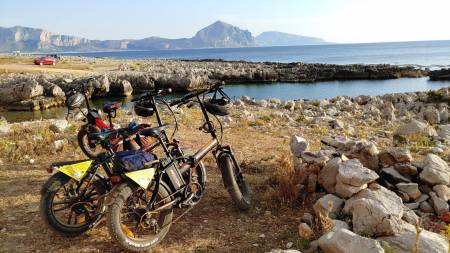 Macari e Baia Santa Margherita in Fat-Bike